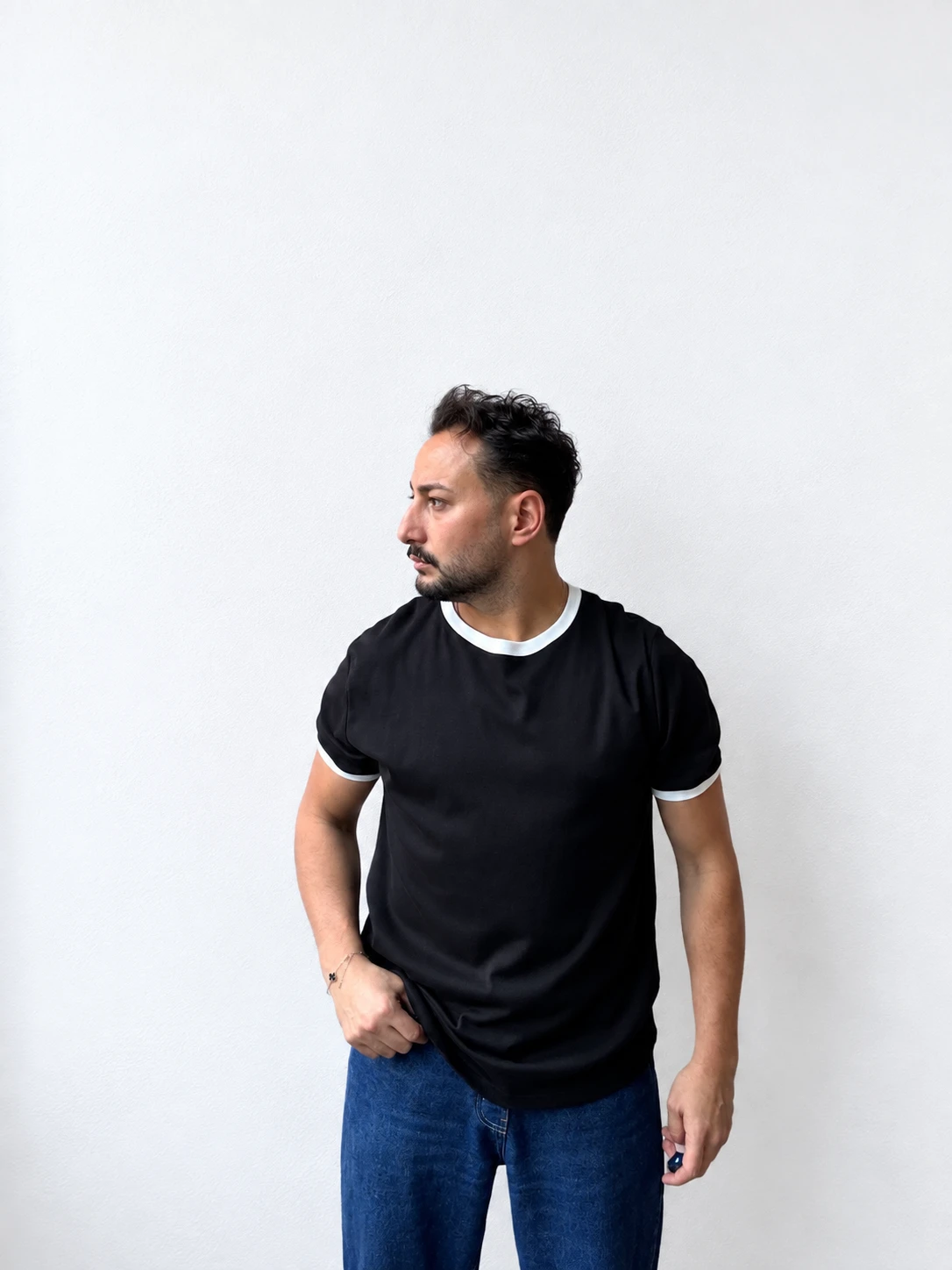 Ranger Stili: Siyah Biyeli T-Shirt | Vibe