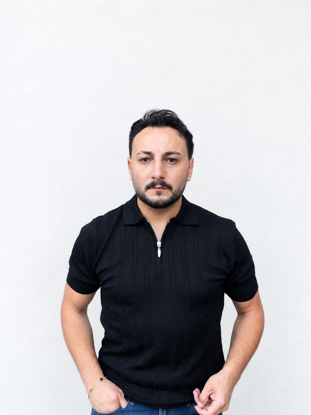 Erkek Polo yaka siyah desenli tişört